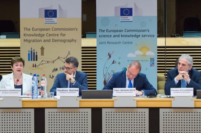 KCMD activities KCMD launch event, Brussels, 20 June 2016 The European Commission launched its Knowledge Centre on Migration and Demography (KCMD) on 20 June 2016 at a dedicated event in Brussels,
