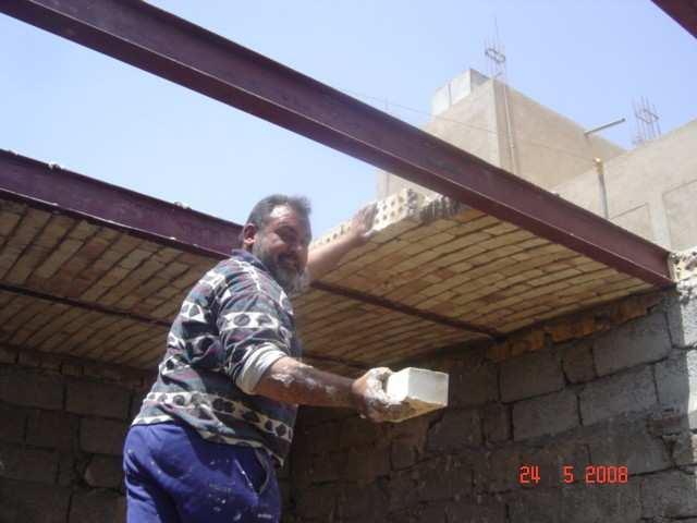 Iraq Situation Update - August 2008 UNHCR s partners rebuilding homes in Sadr City, May 2008. Registration Update Cumulative numbers Est. Iraqi Pop n Total Registered Cases Average Case size Syria 1.