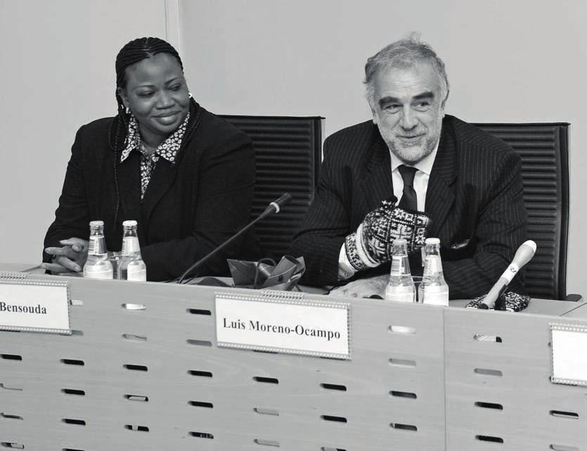 The Prosecutor of the ICC Fatou Bensouda (left) and the former Prosecutor Luis Moreno- Ocampo. Photo: Estonian Foreign Ministry/Flickr.