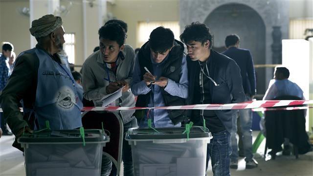 Deficiencies and Challenges of Parliamentary Elections The Afghan Parliamentary Elections was held on 20 th and 21 st of October where despite countless security challenges, hundreds of thousands of