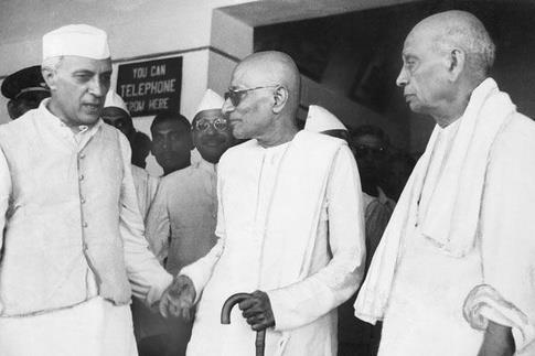 Indian Leaders post-independence o Rajaji and Patel (classical liberals) favoured a market-directed economy based on dispersed private property o Nehru