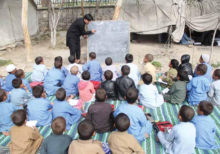 PART TWO: EDUCATION FOR EVERY LAST REFUGEE CHILD BOX 10: SUPPORTING AFGHAN RETURNEES In 2016, 610,000 Afghan refugees were forced to return from Pakistan, and an estimated 941,700 were expected to