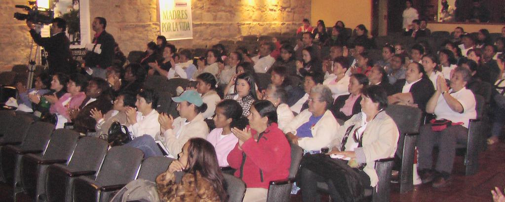 More than 200 women from all over Colombia gather at a conference organized by REDEPAZ to learn about CNNR s reintegration and reconciliation initiatives.