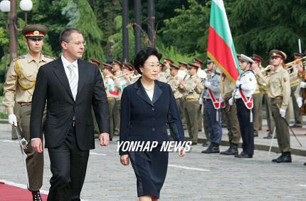Korea-Bulgaria Relations High
