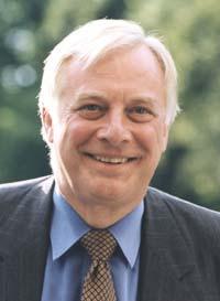 External Relations Commissioner Chris Patten Cooperation with Developing and Newly Industrialized Countries The EU is strongly committed to providing aid and technical assistance for economic