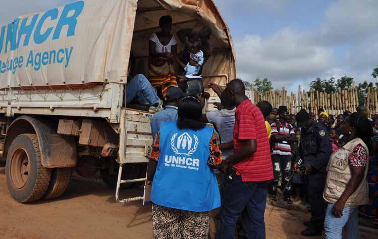 UNHCR Liberia 2014 in Review 5 2015 Strategic Directions UNHCR staff assist Ivorian refugees repatriating to Côte d Ivoire from Bahn Camp.
