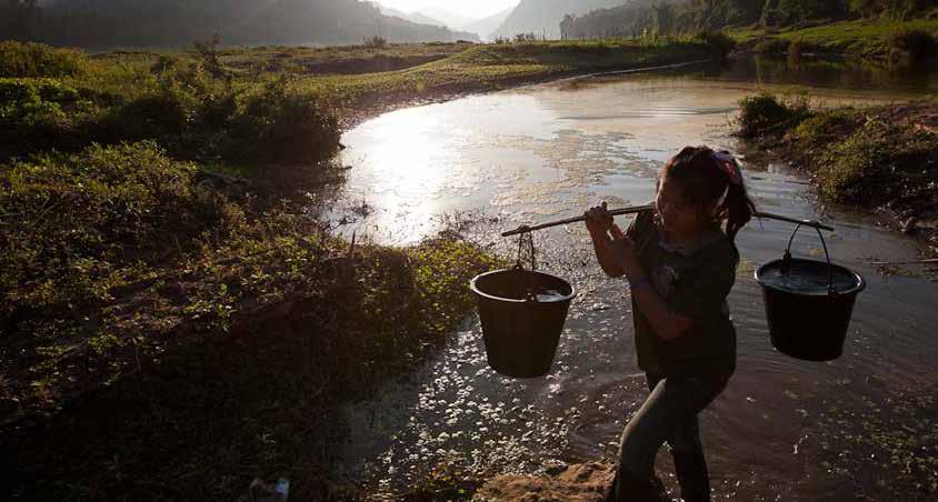 Collecting river water for consumption, Mekong River. Photo by Suthep Kritsanavarin. Social and Environmental Dam Standards The life of a dam is made up of discrete stages.