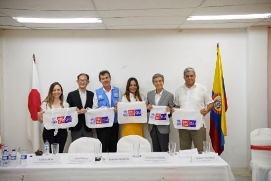 The donations to the Nuestra Señora de los Remedios Hospital in Riohacha by the UN Refugee Agency-UNHCR, the Embassy of Japan and Fast Retailing were as follows: UNHCR Embassy of Japan Fast Retailing