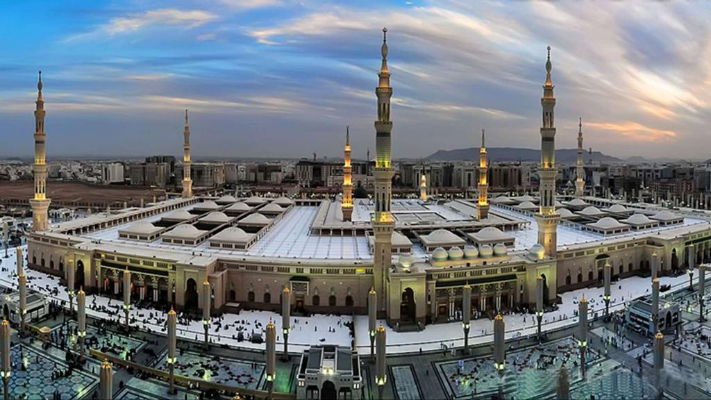 2 A MORE MODERATE ISLAM Saudi Arabian society is shaped by a complex intertwining of strong religious beliefs and rich culture; remember it is home to two of the holiest sites is Islam Mecca & Medina.
