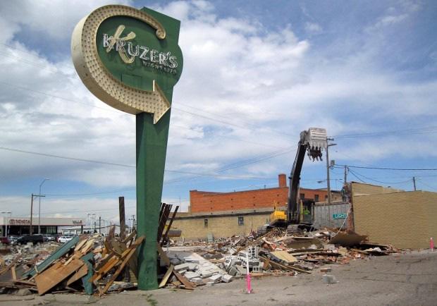 Kruzer's Demolition Delayed April 11, 2012 1:15 am Times-News TWIN FALLS Wondering why Kruzer's is still standing?