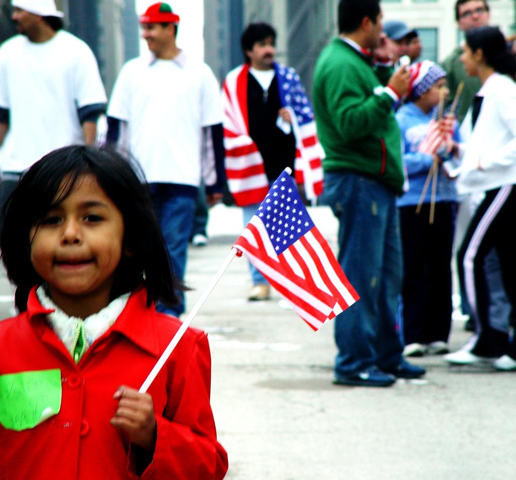 O F I MM IG IO N CE CSII I NT E GRA T TE NT R R FO T HE S RA T January 2010 Y UD N University of Southern California The Economic Benefits of Immigrant Authorization