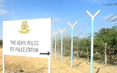 Photo Handicap International, Dadaab Shelter and Site Planning UNHCR constructed a perimeter fence around the Kenya Police Station in Ifo camp.