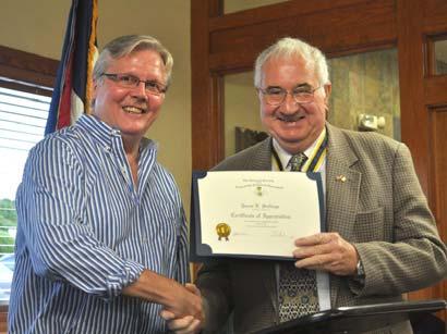 org David Ludley presented a Certificate of Appreciation to GASSAR President James Stallings who spoke at the August meeting.