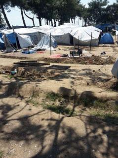 The situation 2018 People arriving in Greece via the Evros region from Turkey are staying in Thessaloniki. The camp Diavata, designed for 800 people is overcrowded these days with about 2000 people.
