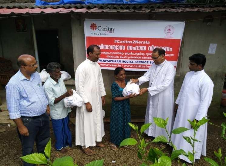 JOINT MEETINGS OF CARITAS & KSSF CONCLUSION First Joint meeting of Directors & KSSF with Caritas, CRS & KCBC on 24 th August 2018 Inter-Faith Prayer and Solidarity for the Victims of Kerala Flood and