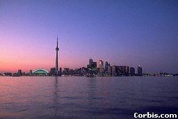 NEKAJ O KANADI Kanada je druga največja država na svetu, saj se razteza na 9 970 610 m² V njej živi 31 281 092