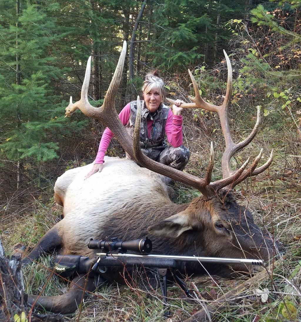 She was guided on this dream hunt by her husband Mark and sons Eric and Sean.