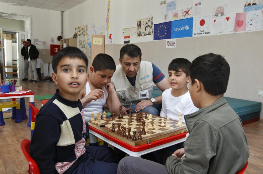Despite the highly volatile situation and the decreasing numbers of refugees and migrants along the Western Balkans, child-friendly activities continued being provided in Gevgelija and Tabanovce in