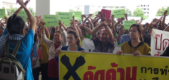 Environmental defenders calling for environmental protections in Loei Province, Thailand. Fortify Rights worked to monitor attacks on environmental defenders in Thailand.