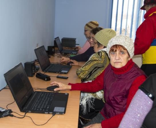 UNHCR equipped and renovated the classroom dedicated to helping elderly people develop their computer skills, giving them access to online communications and other services such as online payment of