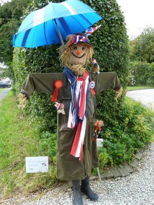 We need for all PCAC members, friends, neighbors, etc to bring their quarters and help our artist scarecrow win!