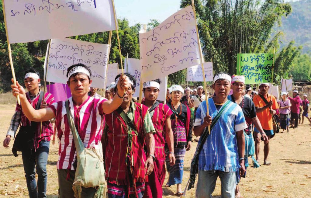 Villagers demonstrate for peace, Ler Mu Plaw.