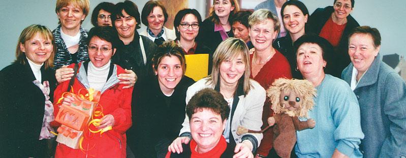WE THE PEOPLE: PROJECT CITIZEN Bosnia and Herzegovina Students Show Improved Political Knowledge, Skills, and Attitudes In May 1999, two thousand Bosnian middle and senior high school students were
