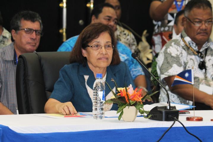 Obama 6 At the Margins of 47 th PIF 6 Photo: President Heine & Foreign Minister Silk at the SIS Leader s meeting at COM in Palikir, Pohnpei. President Dr. Hilda C.
