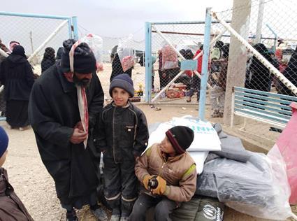 Winter stories 1 UNHCR estimates more than 8,500 persons have fled ongoing hostilities in Deir-ez-Zor governorate since 04 December, and arrived to Al-Hol camp in northeast Syria.