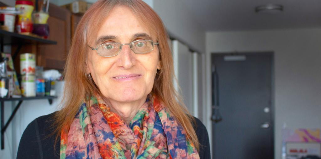 LGBTQ WOMEN AND GENDER NON-CONFORMING PEOPLE EVA SKYE Eva is a trans queer femme participant at Town Hall, Chicago s first LGBTQ-friendly senior housing development opened by Heartland Alliance and