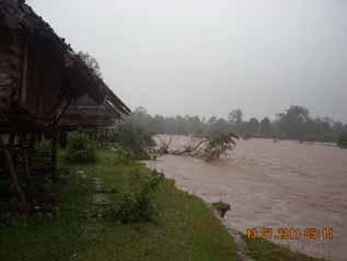 The six photos above document examples of flooding on the Dta Greh [Hlaing Bwe] River in the vicinity of R--- village, Dta Greh Township following heavy rain during August 2011.