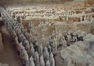 Qin (Ch in) Dynasty 221 BCE to 210 BCE Considered first real dynasty Role of Shi Huangdi Building of the Great Wall Established standardized language (Mandarin)