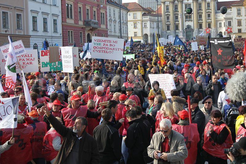 The erosion of neocorporatism in Slovenia The Southern Syndrome : Banking crisis and austerity protest With EMU accession and increasing transnationalization during the 2000s, business, labor