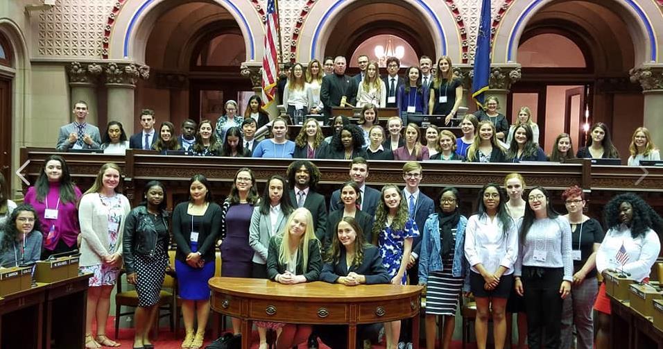 Students Inside Albany, May 2018 Above: Students from all over NYS attending the 2018 LWVNYS Students Inside Albany Conference.