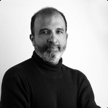 Sanjay Jha Sanjay Jha is the Executive Director of the world-famous Dale Carnegie Training operations in India, which has a global experience
