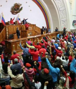 Among the institutions allied to his administration is the Supreme Court of Justice itself (TSJ), composed of members of the ruling party, PSUV.