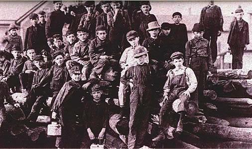 children in work force Working class children worked % of Philadelphia s children quit school by 14 in 1900