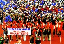 Sukarelawan SUKOM 98 (Volunteers of SUKOM 98) organizations. The total number of members in these organizations increased from 46,558 in 1980 to 89,030 members in 1998.