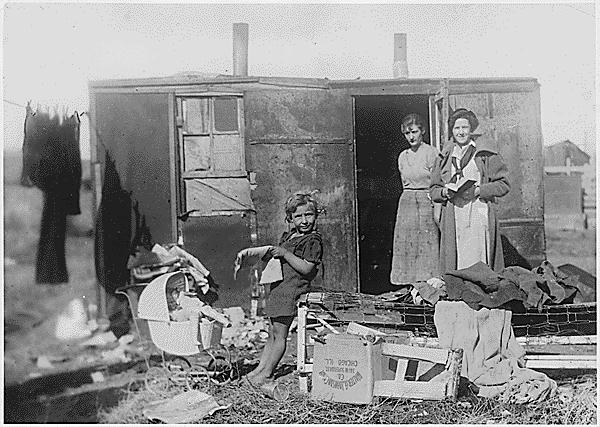 How did poverty spread during the Great Depression? People of all levels of society faced hardships during the Great Depression. Unemployed laborers, unable to pay their rent, became homeless.