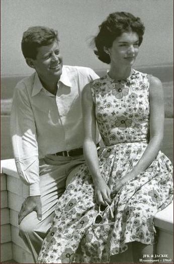 THE CAMELOT YEARS During his term in office, JFK and his beau@ful young wife, Jacqueline, invited many ar@sts and celebri@es to the White