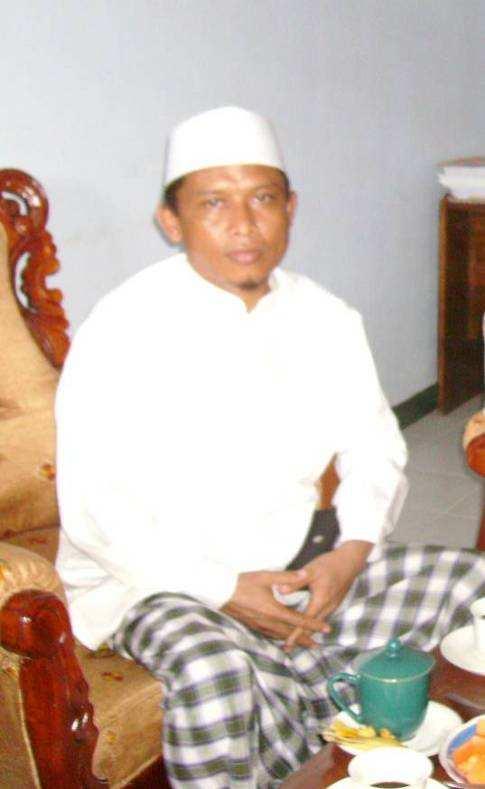 Picture 3.5 Tuan Guru Besar Ulul Azmi in Jerneng, West Lombok, 2007 How Tuan Guru are appointed is difficult to establish definitively.
