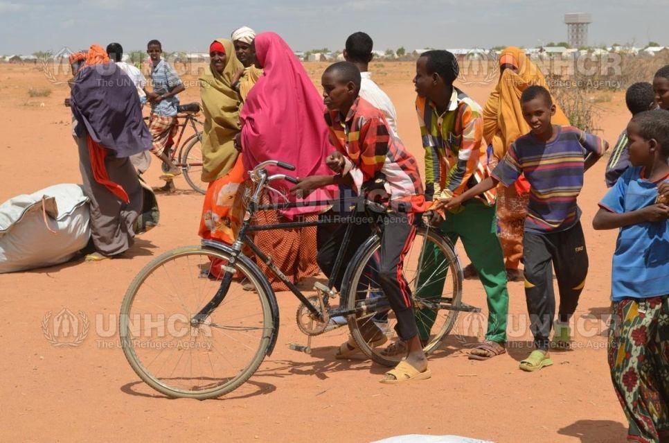 Roadside scene in Dadaab s Ifo 2 Camp.