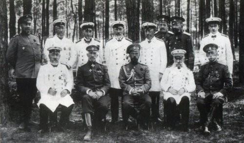Tsar Nicholas II in World War 1 Russia did badly