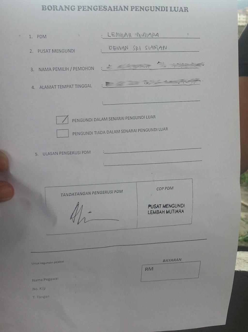 Bribery P097 Selayang: BN booth allegedly giving out Borang Pengesahan