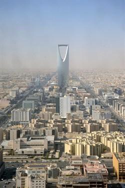 An Introduction to Saudi Arabia Page 5 of 7 Infrastructure Development The Saudi population is one of the fastest growing in the world and it is expected that there will be 29 million Saudis in 2020
