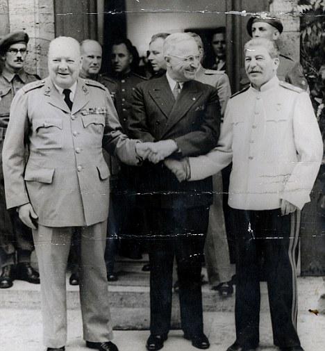 NAME: BLOCK: - CENTRAL HISTORICAL QUESTION - THE ORIGINS OF THE COLD WAR: WHO IS PRIMARILY RESPONSIBLE FOR STARTING THE COLD WAR: THE U.S. OR S.U.? Pictured: Then-former British Prime Minster Winston Churchill (left), U.