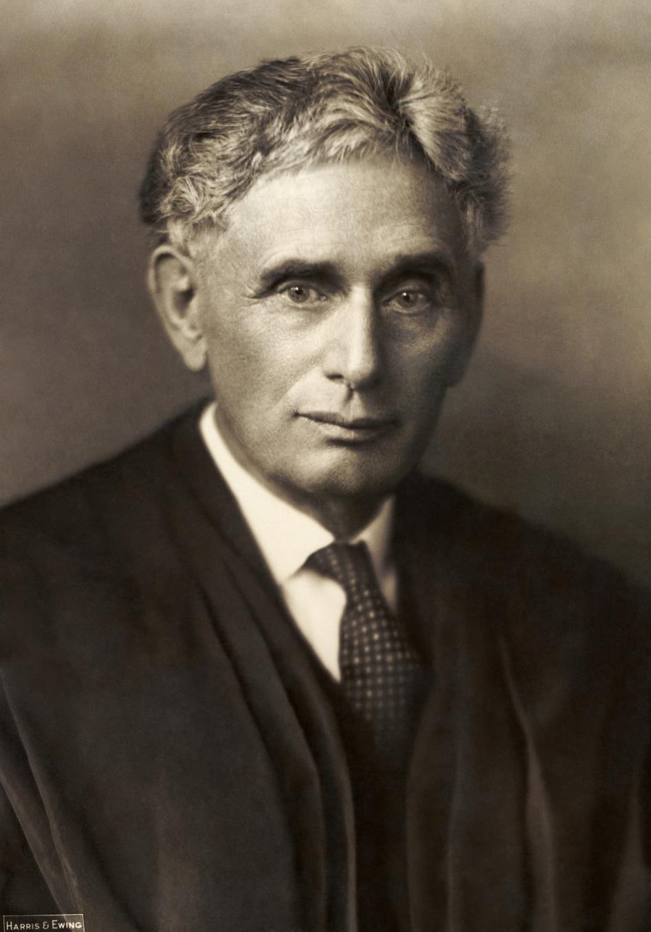 Louis Brandeis o First Jewish