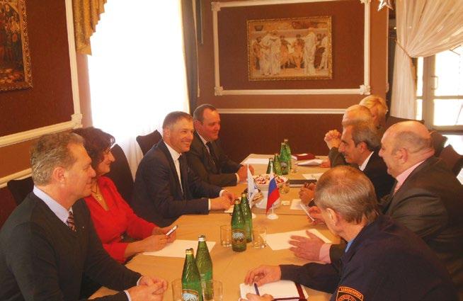 New Chief Observer Simon Eugster (left) and outgoing Chief Observer Paul Picard (centre) meet with Vadim Artyomov, Deputy Governor of the Rostov region, on 10 November 2015.