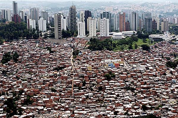 SLUMS SAO PAULO, BRAZIL Where are major slum settlements?