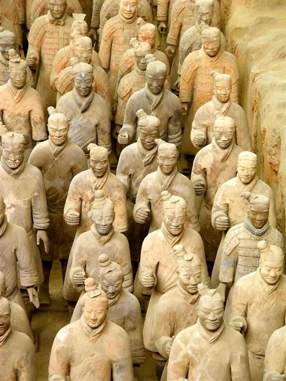 Qin Shihuangdi had a massive collection of over 8,0000 life-size terracotta soldiers, chariots, and